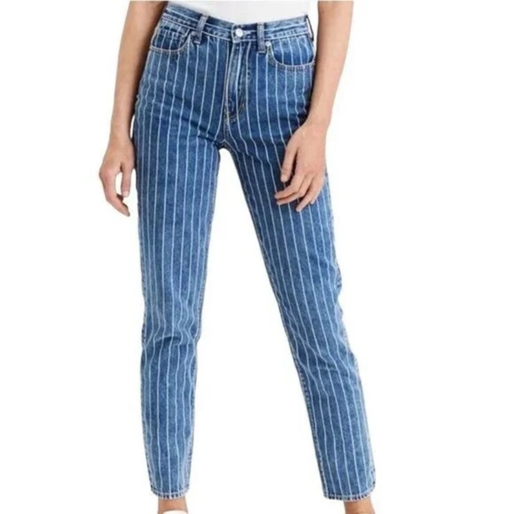 American Eagle blue and white striped jeans Mom Jeans American Eagle Outfitters